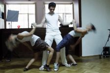 Хайам Мустафазаде зажигает с грузинскими девушками в мини-юбках (фотосессия)