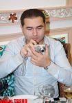 Телеведущий Илькин Гасани решил стать папарацци (фотосессия)