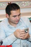 Телеведущий Илькин Гасани решил стать папарацци (фотосессия)