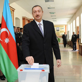 President Ilham Aliyev votes in parliamentary elections (UPDATE) (PHOTO)