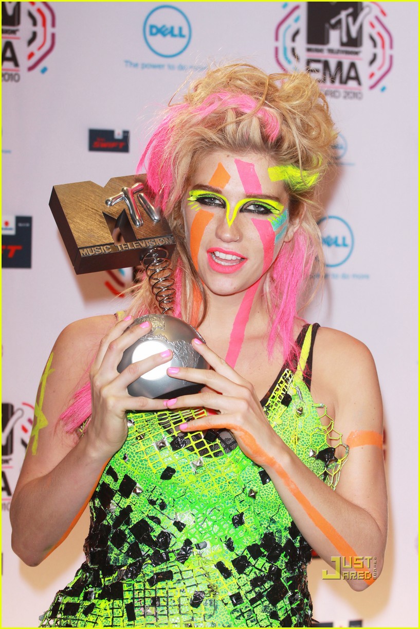 Леди Гага стала триумфатором MTV EMA 2010 (фотосессия)
