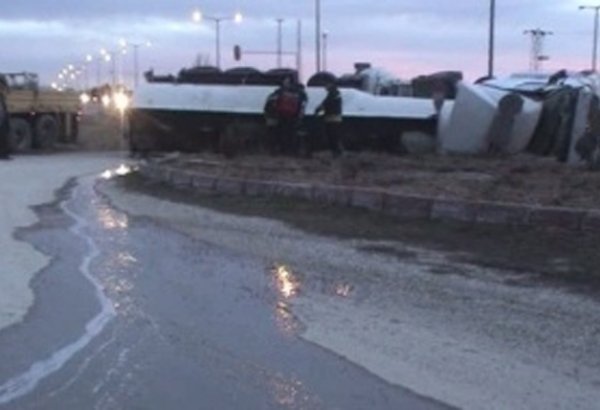 Some 18 people burned in Iran’s road accident