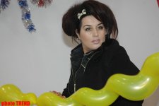 Эльза Сеидджахан похлопала себя по животу: "Аллах свидетель, что я не беременна" (фотосессия)