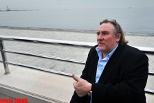 Жерар Депардье прогулялся по Баку : "Я должен был приехать еще 15 лет назад по приглашению Гейдара Алиева" (фотосессия)