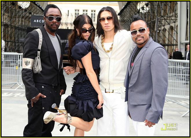 Black Eyed Peas открывают музыкальную академию