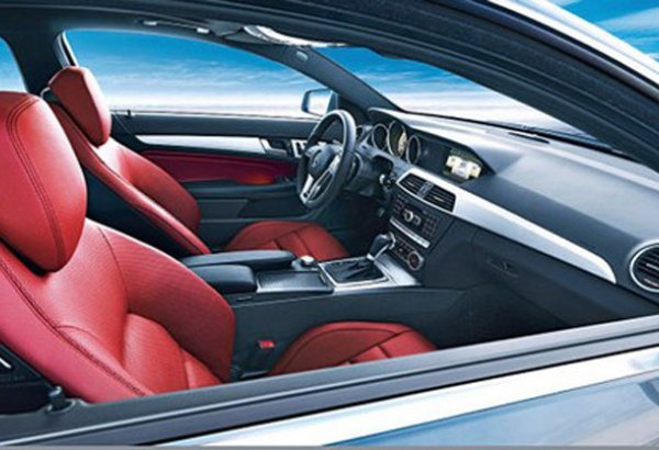 Turkmenistan highlights defense vehicles and auto materials on Commodity Exchange
