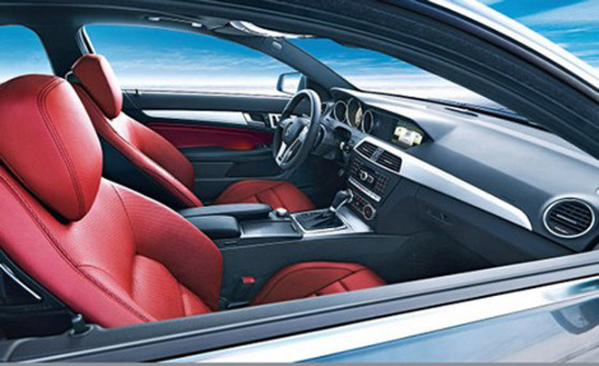 Обнародованы фотографии нового купе Mercedes-Benz C-Class