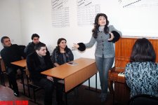"Со студентами в аудитории" - репортаж о  педагогической деятельности Назпери Досталиевой (фотосессия)