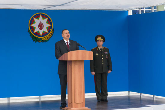 Ilham Aliyev attended the presentation ceremony of the war banner of Civil Defense Troops of the Ministry of Emergency Situations (PHOTO)