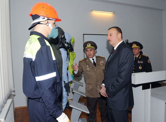 Ilham Aliyev attended the presentation ceremony of the war banner of Civil Defense Troops of the Ministry of Emergency Situations (PHOTO)