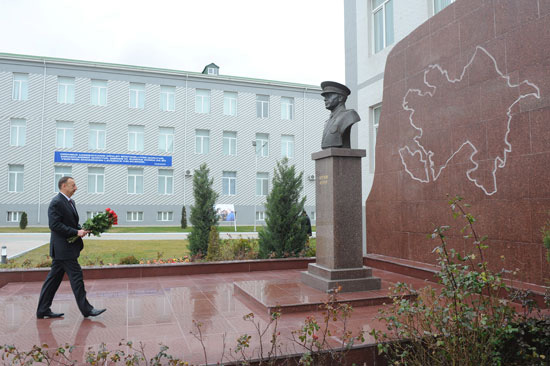 Ilham Aliyev attended the presentation ceremony of the war banner of Civil Defense Troops of the Ministry of Emergency Situations (PHOTO)