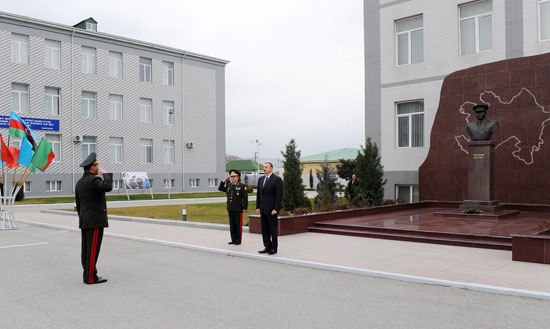 Ilham Aliyev attended the presentation ceremony of the war banner of Civil Defense Troops of the Ministry of Emergency Situations (PHOTO)