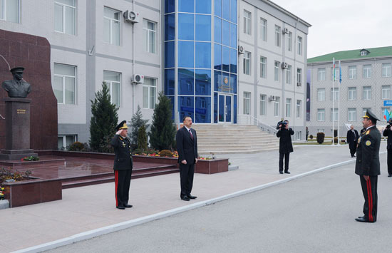 Ilham Aliyev attended the presentation ceremony of the war banner of Civil Defense Troops of the Ministry of Emergency Situations (PHOTO)