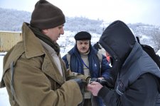 Ледяные страсти на съемках азербайджанского фильма:"Ломали руками,  тянули веревками" (фотосессия)
