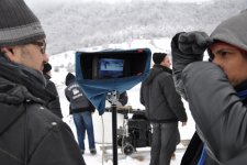 Ледяные страсти на съемках азербайджанского фильма:"Ломали руками,  тянули веревками" (фотосессия)
