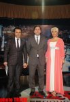 Телеведущие Фирдовси Атакишиев и Хадиджа Сенангызы c молодыми певцами отметили Новруз (фотосессия)