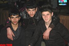 Телеведущие Фирдовси Атакишиев и Хадиджа Сенангызы c молодыми певцами отметили Новруз (фотосессия)