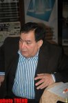 Телеведущие Фирдовси Атакишиев и Хадиджа Сенангызы c молодыми певцами отметили Новруз (фотосессия)