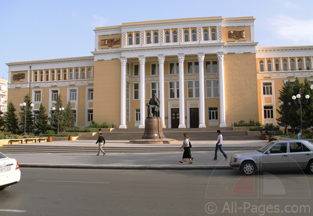 Бакинская музыкальная академия объявляет набор в школу-студию