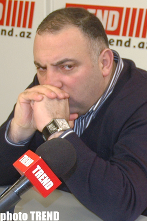 Я же танцую брейк-данс, делаю сальто - шведский социалист Бахрам Багирзаде в гостях Trend Life (видео-фотосессия)