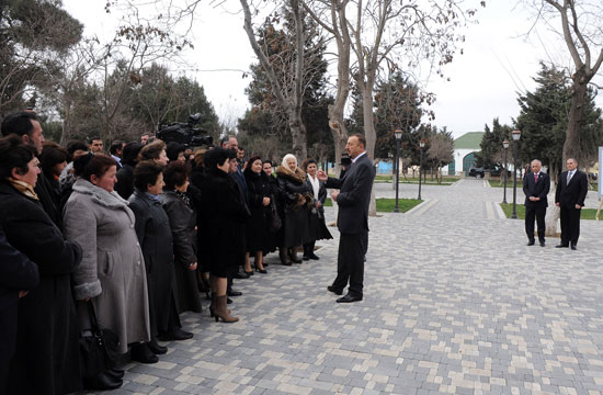 Azerbaijan's President examines work done in districts of Baku (PHOTO)