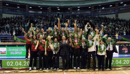 President Ilham Aliyev and his spouse Mehriban Aliyeva watch Challenge Cup final in Baku (PHOTO)