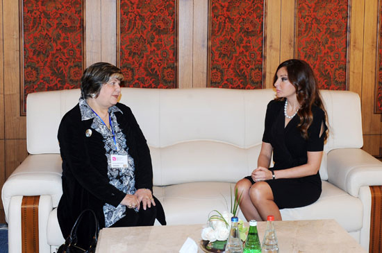 First Lady of Azerbaijan meets senior representatives of foreign countries and international organizations attending World Forum on Intercultural Dialogue (PHOTOS) (UPDATE)