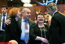 Ветреные танцы народов мира в Баку (фотосессия)