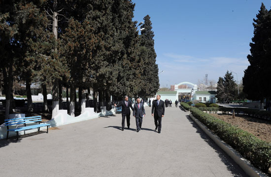 Azerbaijani President gets acquainted with improvement work in Bilajari and Sulutapa settlements (PHOTO)