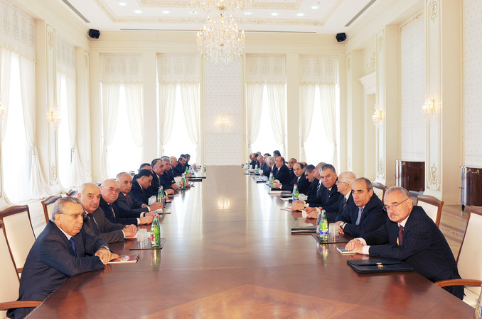 Azerbaijani president: Azerbaijan's economy successfully develops in first quarter of 2011 (PHOTO)