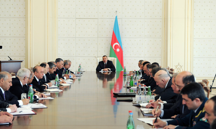 Azerbaijani president: Azerbaijan's economy successfully develops in first quarter of 2011 (PHOTO)