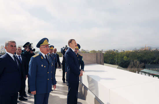 Azerbaijani President gets acquainted with conditions created in Astara customs office (PHOTO)