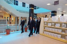 Azerbaijani President gets acquainted with conditions created in Astara customs office (PHOTO)