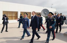 Azerbaijani President gets acquainted with conditions created in Astara customs office (PHOTO)