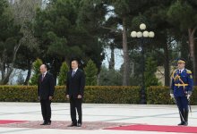 В Баку состоялась церемония официальной встречи Президента Румынии (ФОТО)