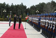 В Баку состоялась церемония официальной встречи Президента Румынии (ФОТО)