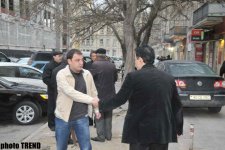 Друзья и близкие пришли попрощаться с Анаром Мамедхановым (фотосессия)