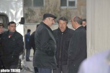 Друзья и близкие пришли попрощаться с Анаром Мамедхановым (фотосессия)