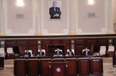 Президент Ильхам Алиев: Необходимо разработать дополнительные механизмы для привлечения азербайджанской молодежи в науку (версия 3) (ФОТО)
