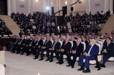 Президент Ильхам Алиев: Необходимо разработать дополнительные механизмы для привлечения азербайджанской молодежи в науку (версия 3) (ФОТО)