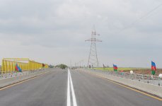 Президент Азербайджана принял участие в открытии моста через новый приток реки Араз (ФОТО)