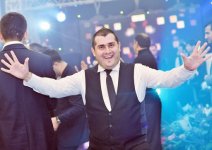 Песня "İstanbul" композитора Мурада Арифа принесла невиданный успех в Турции (фотосессия)