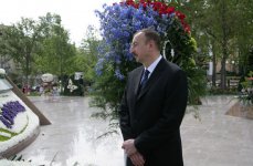 Президент Азербайджана и его супруга побывали на Празднике цветов (ФОТО)