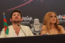 Эльдар и Нигяр начали пресс-конференцию с песни Муслима Магомаева "Азербайджан": "Аллах помог нам в победе!" (видео-фотосессия)