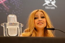 Эльдар и Нигяр начали пресс-конференцию с песни Муслима Магомаева "Азербайджан": "Аллах помог нам в победе!" (видео-фотосессия)