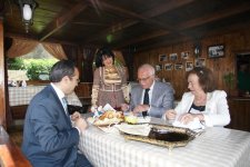 Президент Чехии прогулялся по Ичери Шехер (фотосессия)