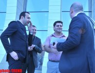 Микрофон Элтона Джона достался Эльтону Гусейналиеву: "Один цветок может быть прекраснее, чем множество цветов" (фотосессия)
