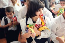 Азербайджанские шоу-звезды провели акцию "Подари ребёнку чудо!" (фотосессия)