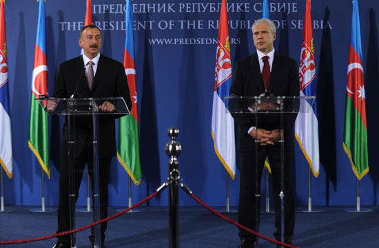 Президент Ильхам Алиев: Отношения между Азербайджаном и Сербией очень позитивно влияют на усиление тенденций регионального сотрудничества (ФОТО)