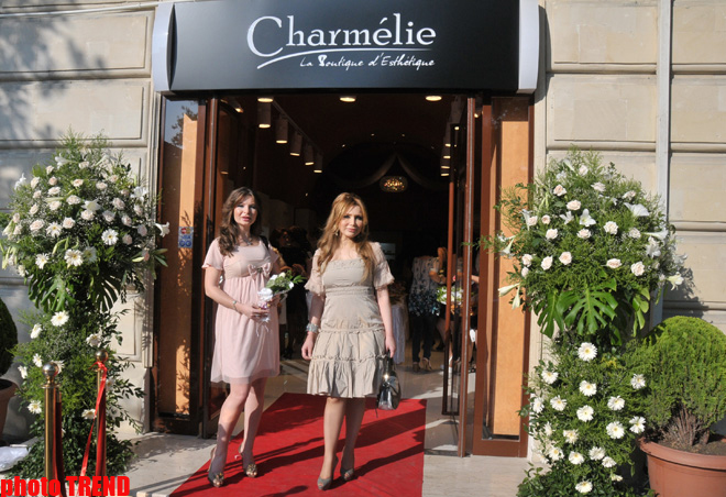 Фахрия Халафова и Зулейха Акчурина зажгли в Баку яркую звезду Charmelie (фотосессия)